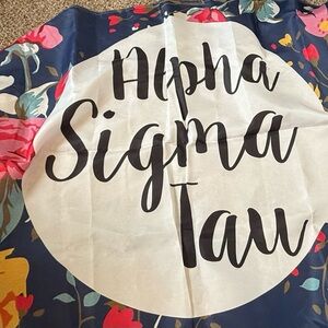 Alpha Sigma Tau Floral flag/tapestry